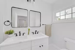 112 Armandine St, Boston, MA 02124 - Photo 16