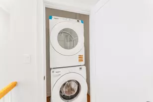 112 Armandine St, Boston, MA 02124 - Photo 28