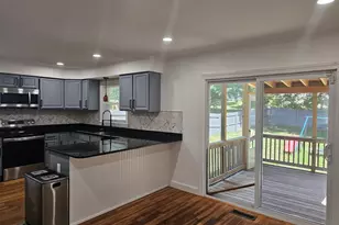 85 Lexington Ave, Lowell, MA 01854 - Photo 10