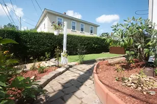 25 Elm St S, Barre, MA 01005 - Photo 2