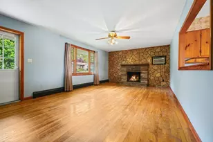 20 Roy St, Fairhaven, MA 02719 - Photo 4