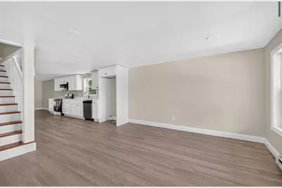 69 Wolcott Ave, Dartmouth, MA 02747 - Photo 6