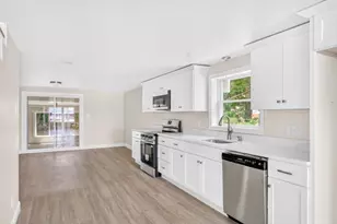69 Wolcott Ave, Dartmouth, MA 02747 - Photo 8