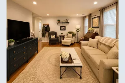 28 Monument St #1, Boston, MA 02129 - Photo 6