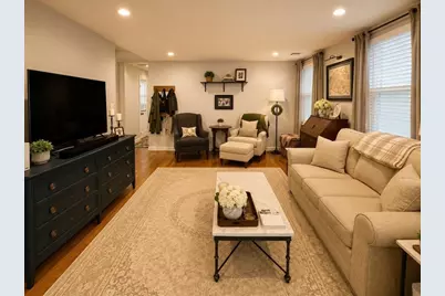 28 Monument St #1, Boston, MA 02129 - Photo 6