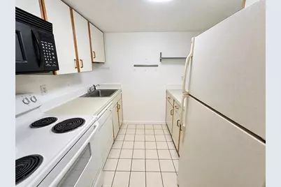 72 Euston Road #302, Boston, MA 02135 - Photo 4
