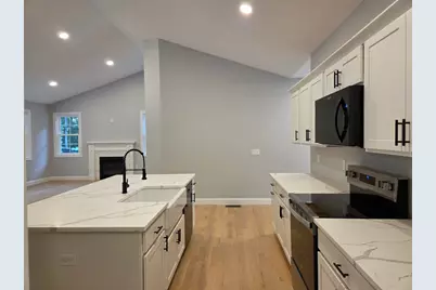 149 Bragg, Westminster, MA 01473 - Photo 4
