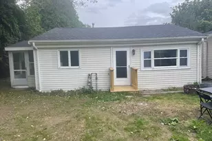 6 Eddy St, Fairhaven, MA 02719 - Photo 2