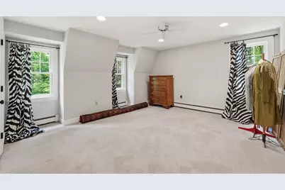 18 Village Green Ln, Holden, MA 01520 - Photo 32