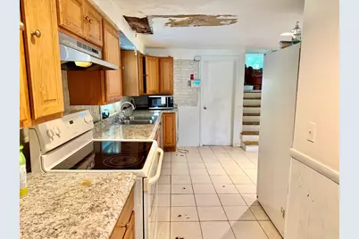 237 Summer St, Brockton, MA 02302 - Photo 8