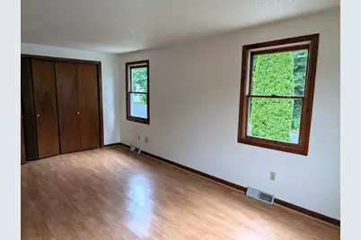 22 Pine Needle Ln, Springfield, MA 01118 - Photo 10