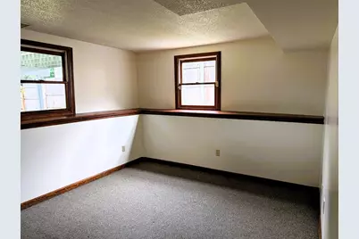 22 Pine Needle Ln, Springfield, MA 01118 - Photo 20