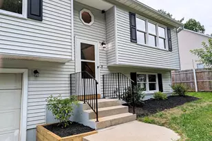 22 Pine Needle Ln, Springfield, MA 01118 - Photo 1
