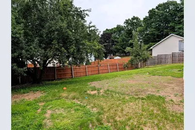 22 Pine Needle Ln, Springfield, MA 01118 - Photo 28
