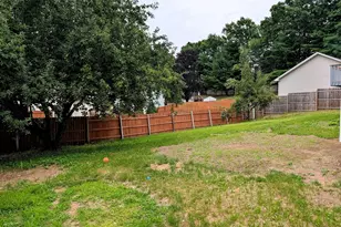 22 Pine Needle Ln, Springfield, MA 01118 - Photo 28