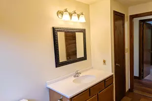 22 Pine Needle Ln, Springfield, MA 01118 - Photo 16