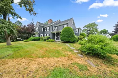 793 Lynnfield St, Lynn, MA 01904 - Photo 10