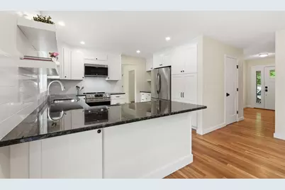 31 Colonial Court, Amherst, MA 01002 - Photo 16