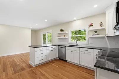 31 Colonial Court, Amherst, MA 01002 - Photo 18