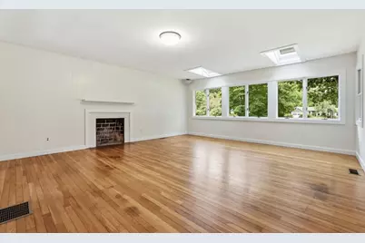 31 Colonial Court, Amherst, MA 01002 - Photo 6