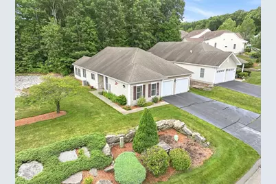 12 Summerfield Dr #12, Uxbridge, MA 01569 - Photo 2