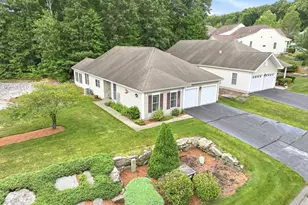 12 Summerfield Dr, Uxbridge, MA 01569 - Photo 2