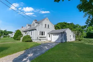 23 Hammond St, Mattapoisett, MA 02739 - Photo 1