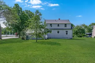 23 Hammond St, Mattapoisett, MA 02739 - Photo 4