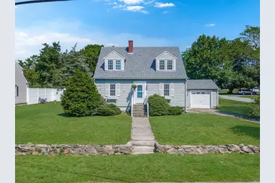 23 Hammond St, Mattapoisett, MA 02739 - Photo 2