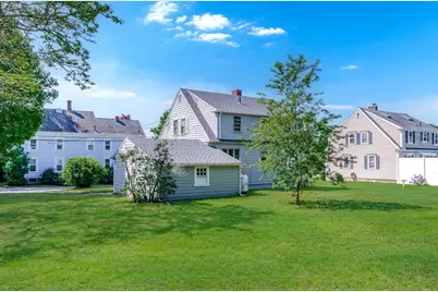23 Hammond St, Mattapoisett, MA 02739 - Photo 4