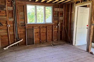 23 Hammond St, Mattapoisett, MA 02739 - Photo 8