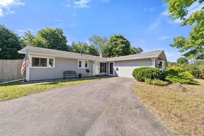 11 Nichols Road, Peabody, MA 01960 - Photo 10