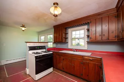 24 Jesse St, Fairhaven, MA 02719 - Photo 14