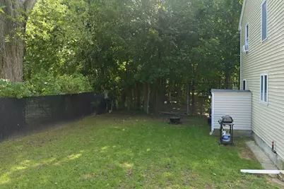 27-R Monroe St, Taunton, MA 02780 - Photo 4