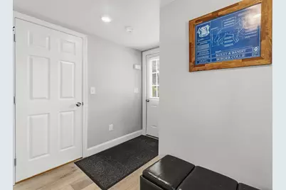 27-R Monroe St, Taunton, MA 02780 - Photo 12