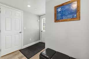 27 R Monroe St, Taunton, MA 02780 - Photo 12