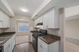51 Cottonwood Dr, Stoughton, MA 02072 - Photo 4