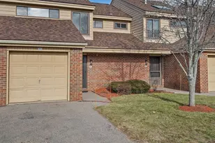 51 Cottonwood Dr, Stoughton, MA 02072 - Photo 2