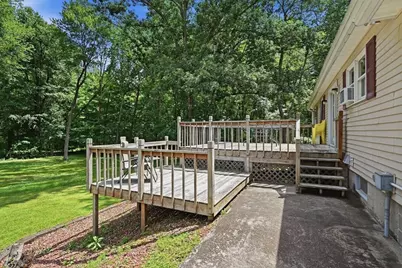 414 Mountain Rd, Holyoke, MA 01040 - Photo 36