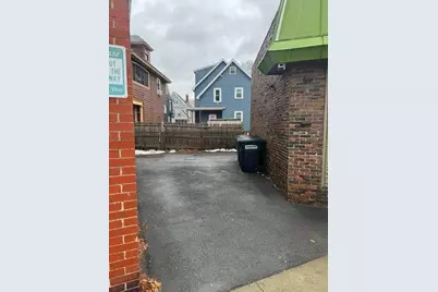 173 Pine St, Lowell, MA 01851 - Photo 4
