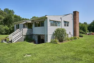 554 Sharps Lot Rd, Swansea, MA 02777 - Photo 4