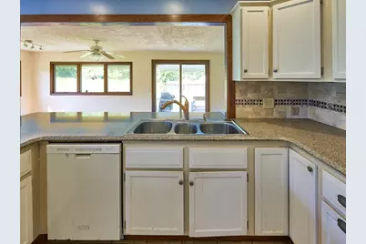 554 Sharps Lot Road, Swansea, MA 02777 - Photo 8