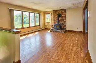 554 Sharps Lot Rd, Swansea, MA 02777 - Photo 12