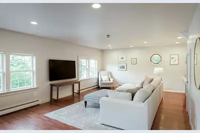 127R Leonard, Gloucester, MA 01930 - Photo 4