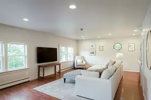 127R Leonard, Gloucester, MA 01930 - Photo 4