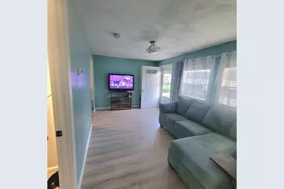 33 Markham Cir, Ayer, MA 01432 - Photo 4