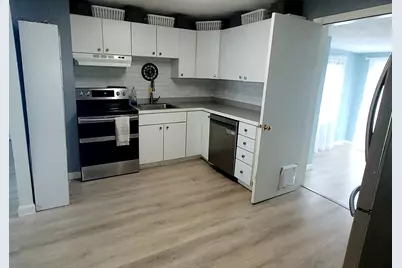 33 Markham Cir, Ayer, MA 01432 - Photo 2