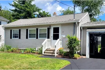 33 Markham Cir, Ayer, MA 01432 - Photo 4