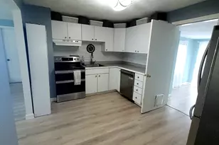 33 Markham Cir, Ayer, MA 01432 - Photo 2
