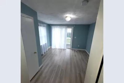 33 Markham Cir, Ayer, MA 01432 - Photo 6